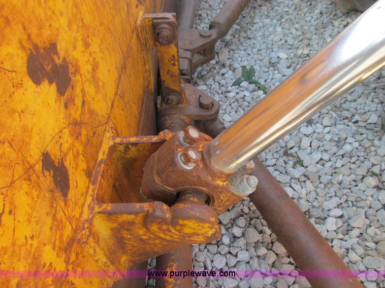 image for item E3586 1970 Caterpillar D7F dozer