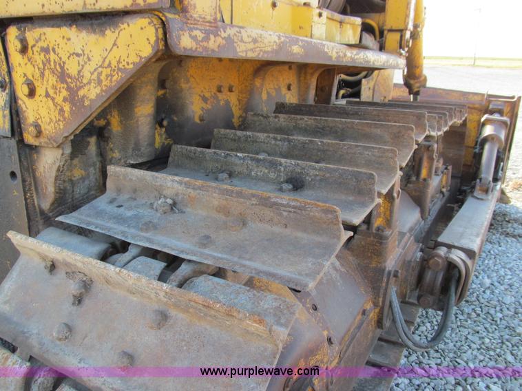 image for item E3586 1970 Caterpillar D7F dozer