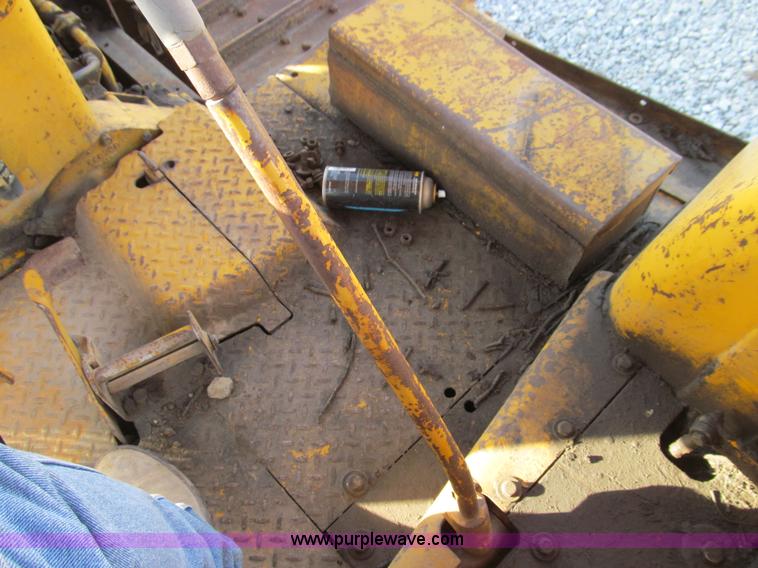 image for item E3586 1970 Caterpillar D7F dozer