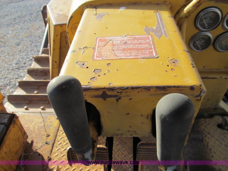 image for item E3586 1970 Caterpillar D7F dozer
