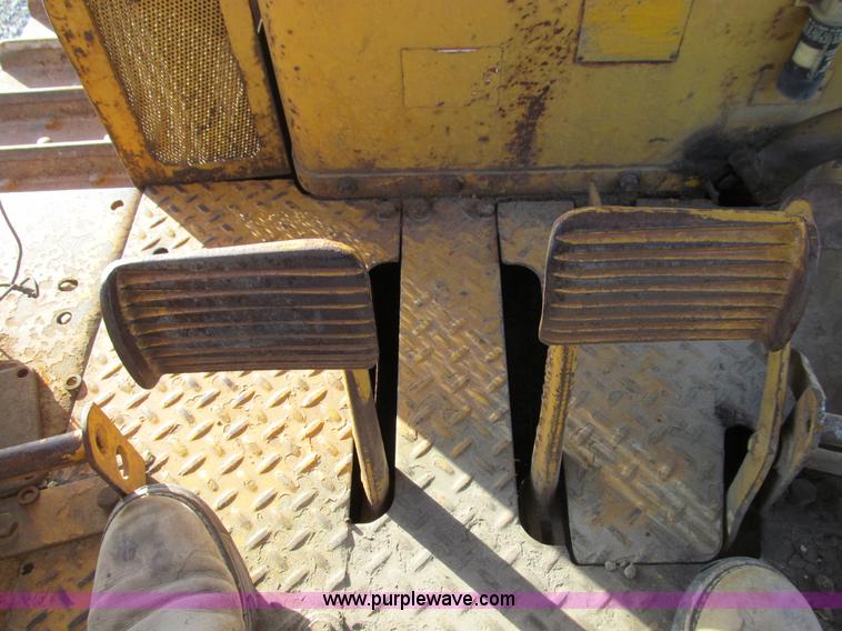 image for item E3586 1970 Caterpillar D7F dozer
