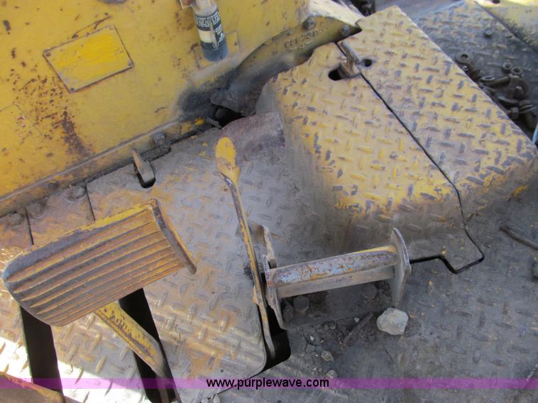 image for item E3586 1970 Caterpillar D7F dozer