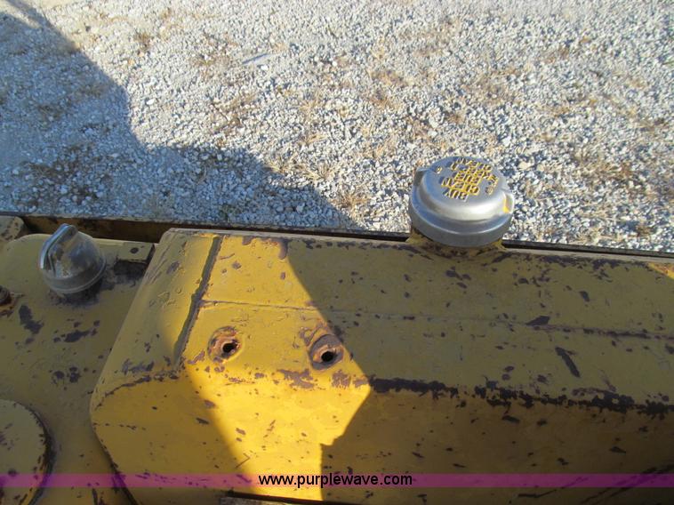 image for item E3586 1970 Caterpillar D7F dozer