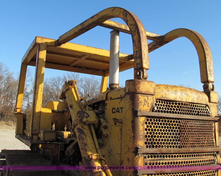 image for item E3586 1970 Caterpillar D7F dozer