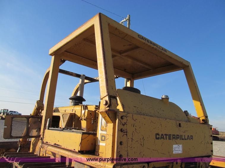 image for item E3586 1970 Caterpillar D7F dozer