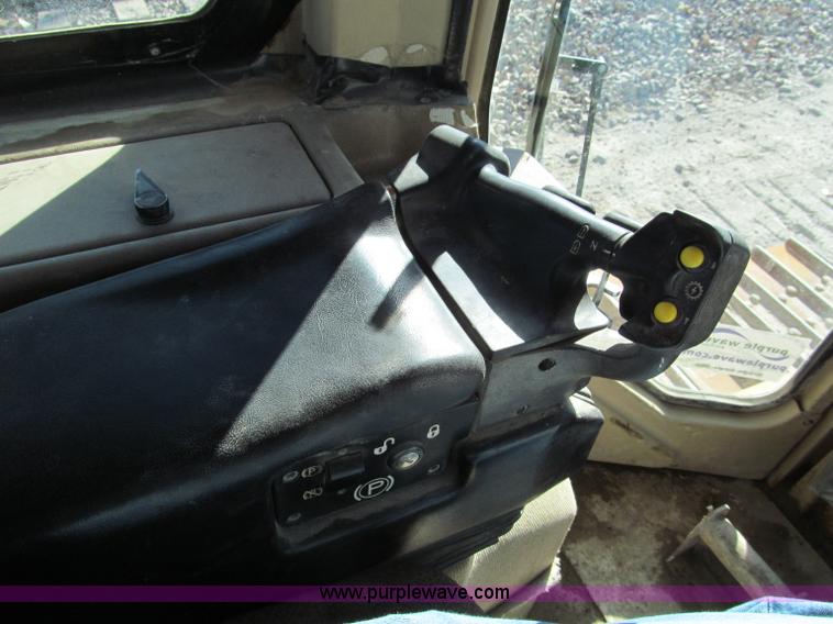 image for item E5730 1998 Caterpillar D6M XL dozer