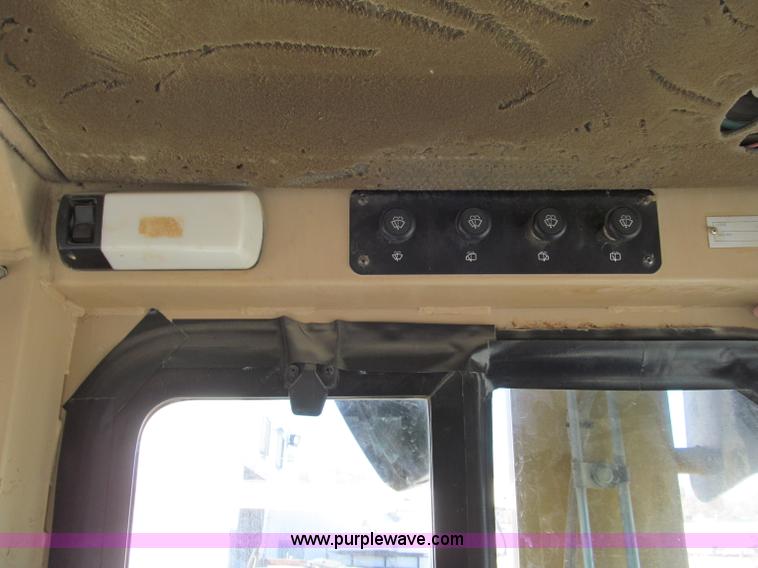 image for item E5730 1998 Caterpillar D6M XL dozer