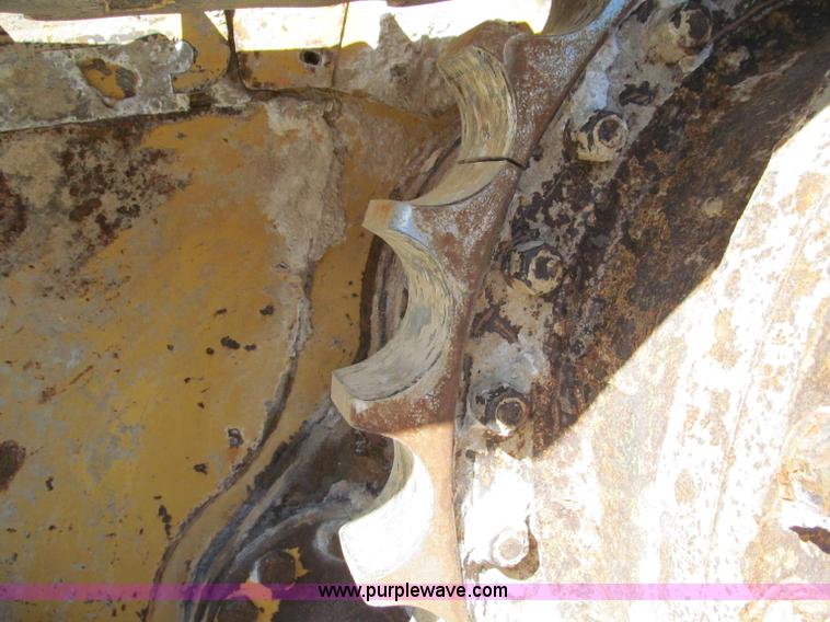 image for item E5730 1998 Caterpillar D6M XL dozer