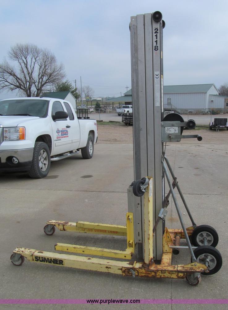 image for item E5741 Sumner 2118 material lift