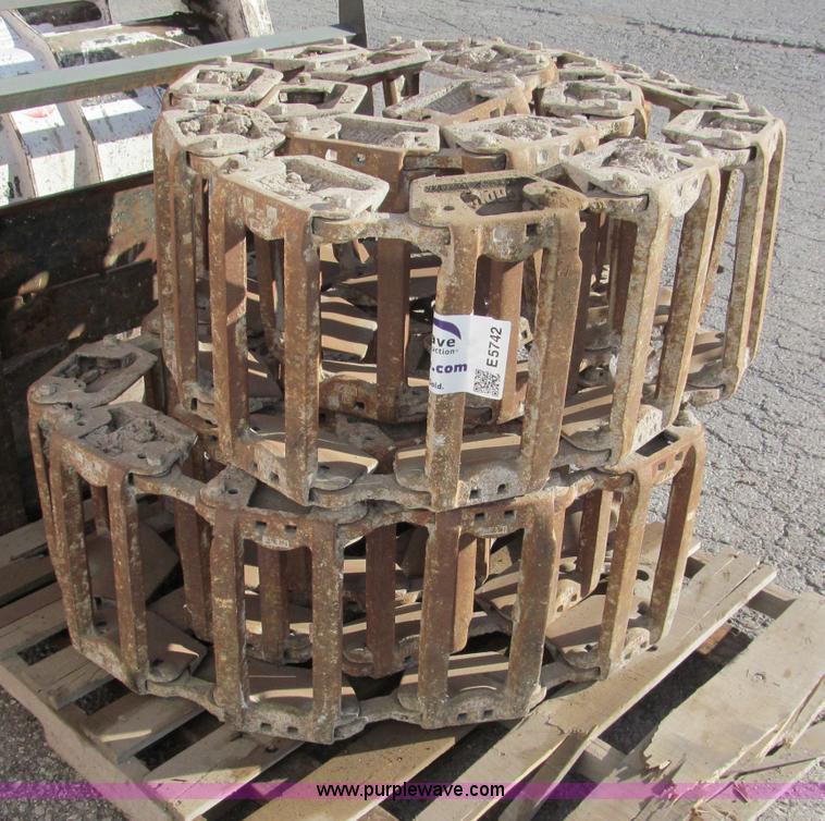 image for item E5742 Grouser steel skid steer tracks