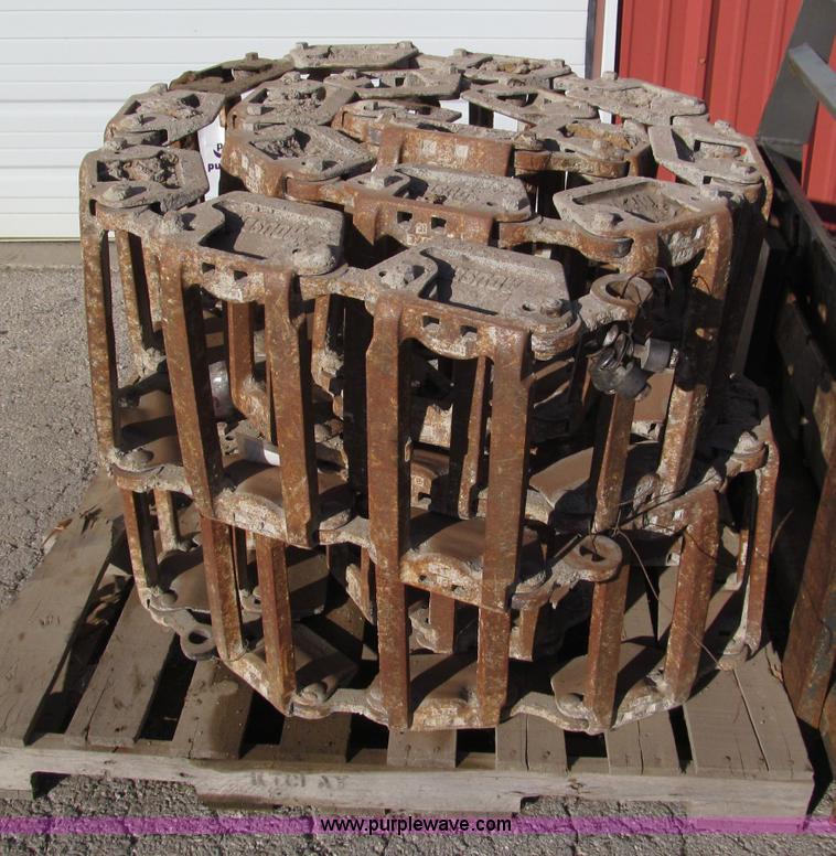 image for item E5742 Grouser steel skid steer tracks