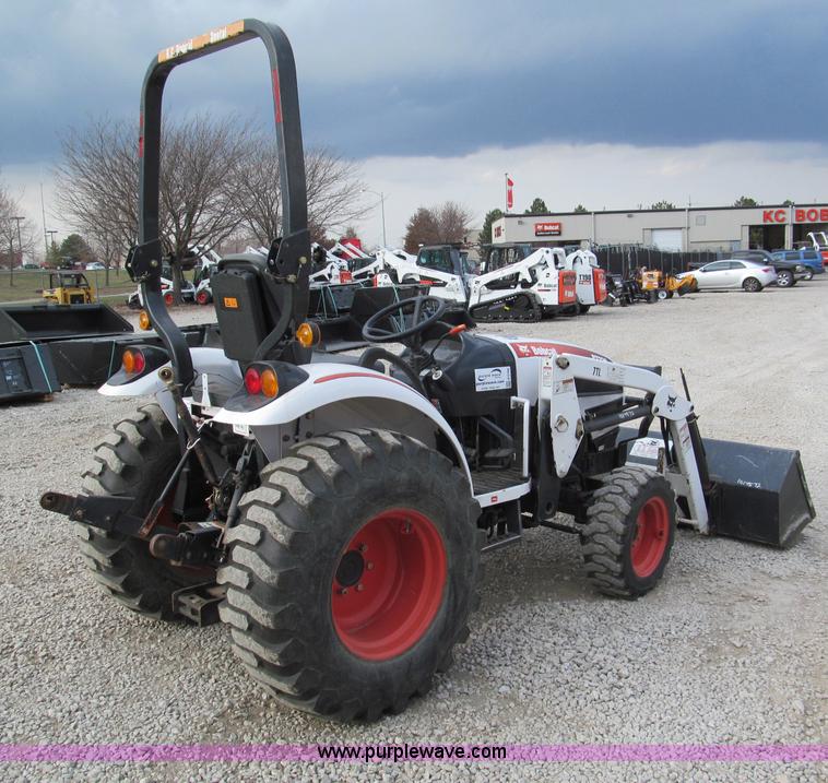 image for item E5768 2008 Bobcat CT230B tractor with loader