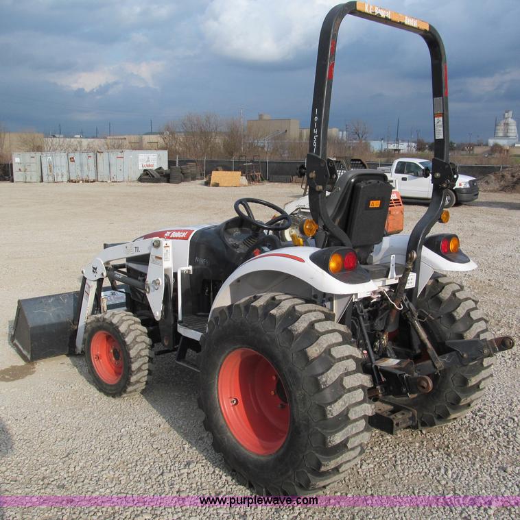 image for item E5768 2008 Bobcat CT230B tractor with loader