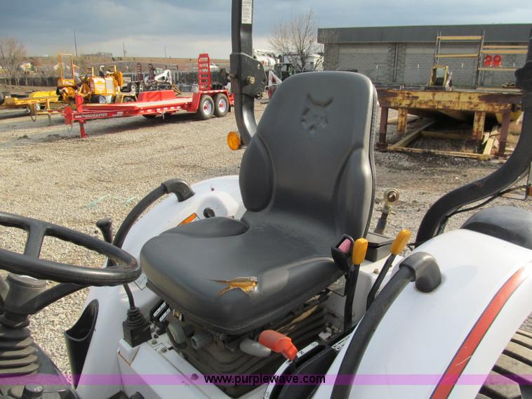 image for item E5768 2008 Bobcat CT230B tractor with loader