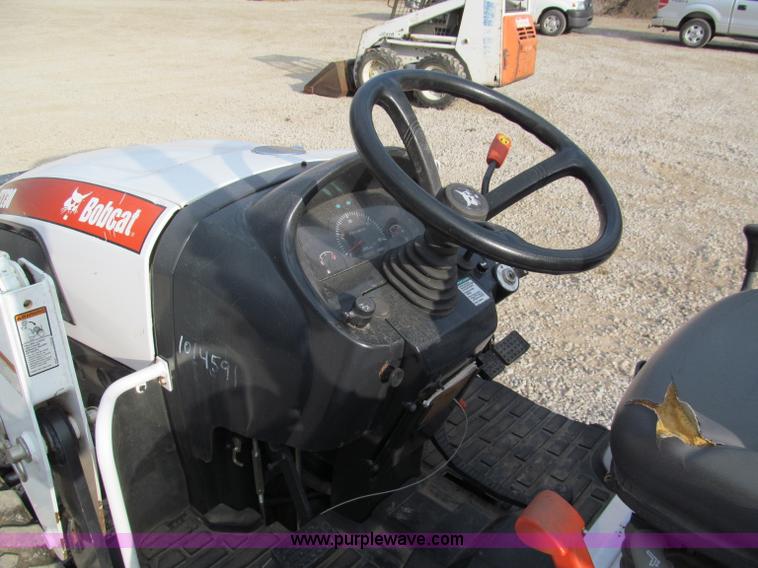 image for item E5768 2008 Bobcat CT230B tractor with loader