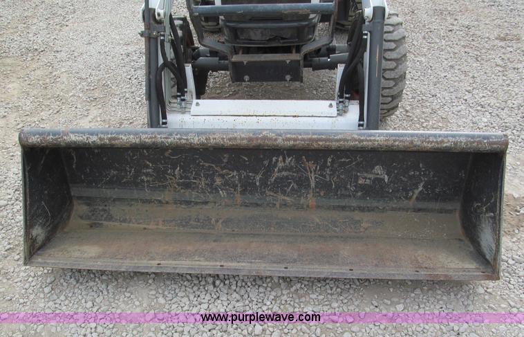 image for item E5768 2008 Bobcat CT230B tractor with loader