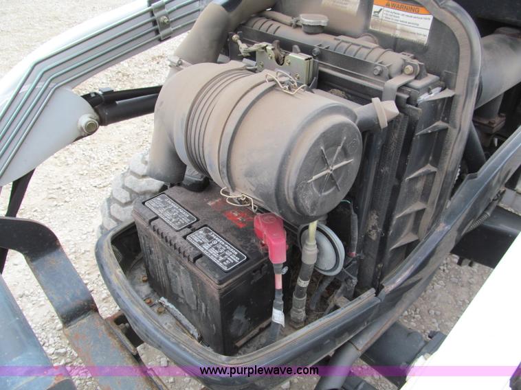 image for item E5768 2008 Bobcat CT230B tractor with loader