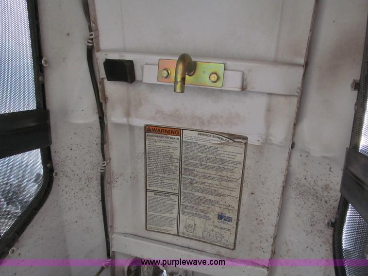 image for item E5768 2008 Bobcat CT230B tractor with loader