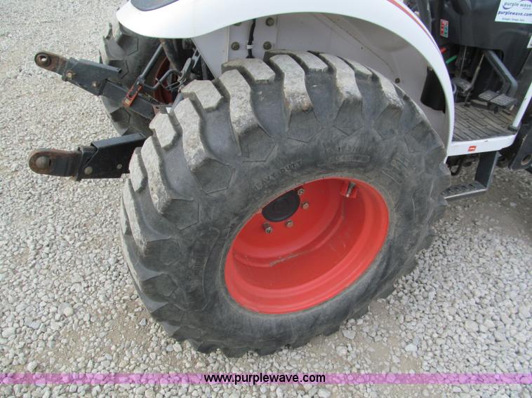 image for item E5768 2008 Bobcat CT230B tractor with loader