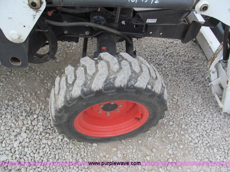 image for item E5768 2008 Bobcat CT230B tractor with loader