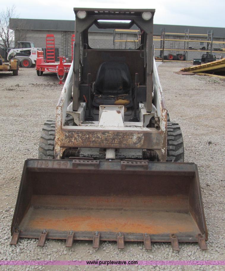 image for item E5769 1989 Bobcat 743 skid steer