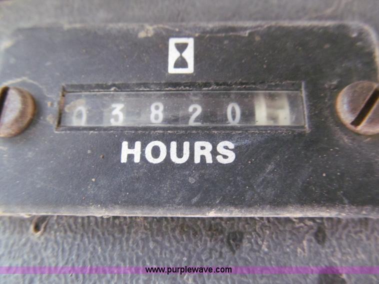 image for item E5769 1989 Bobcat 743 skid steer