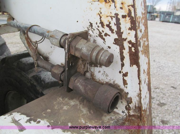 image for item E5769 1989 Bobcat 743 skid steer