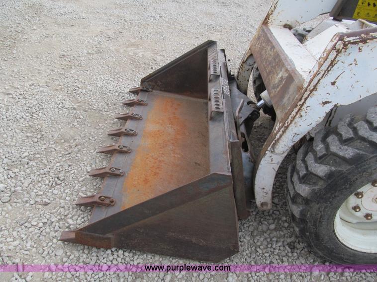 image for item E5769 1989 Bobcat 743 skid steer