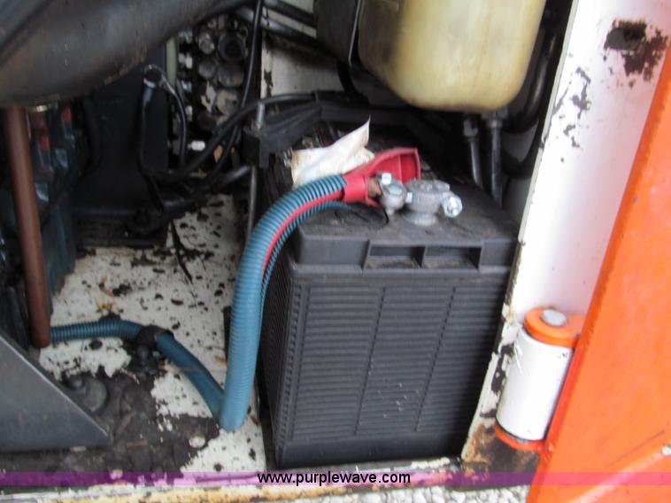 image for item E5769 1989 Bobcat 743 skid steer