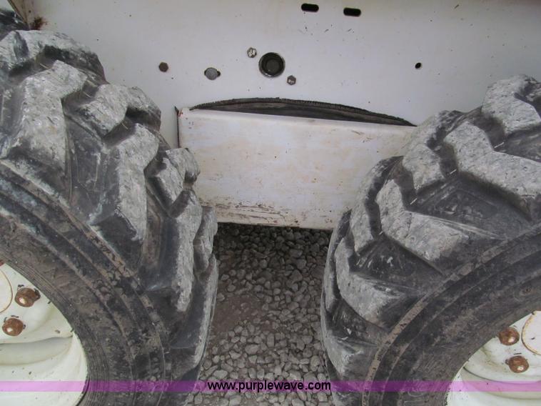 image for item E5769 1989 Bobcat 743 skid steer