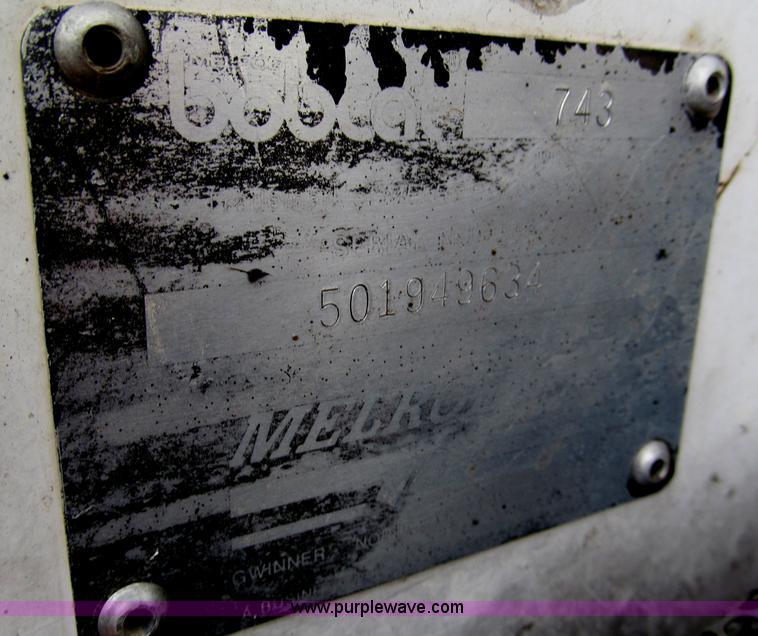 image for item E5769 1989 Bobcat 743 skid steer