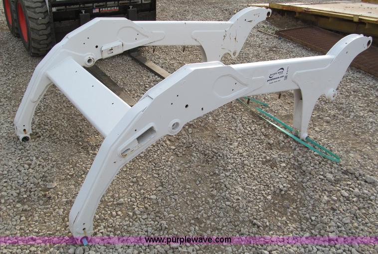 image for item E5771 Bobcat skid steer loader arms