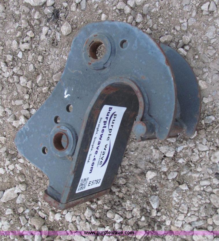 Bobcat quick attach for excavator buckets Item E5783 selling at SOLD