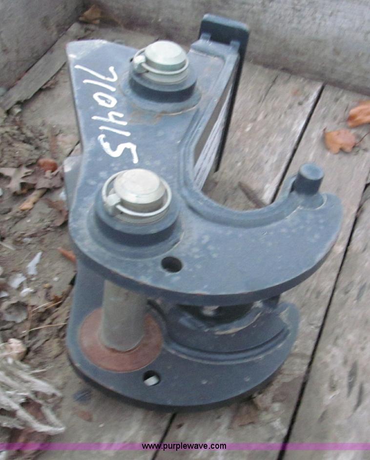 Bobcat quick attach for excavator buckets in Olathe, KS Item E5785