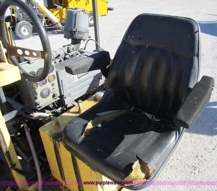 image for item E5786 600 lbs ride-on thermoplastic applicator