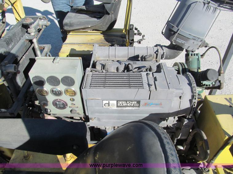 image for item E5786 600 lbs ride-on thermoplastic applicator