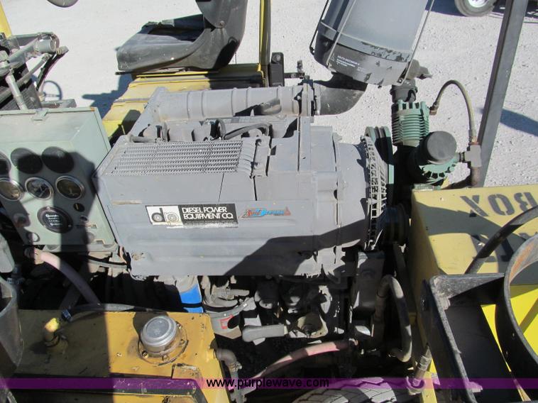 image for item E5786 600 lbs ride-on thermoplastic applicator