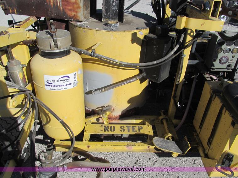 image for item E5786 600 lbs ride-on thermoplastic applicator