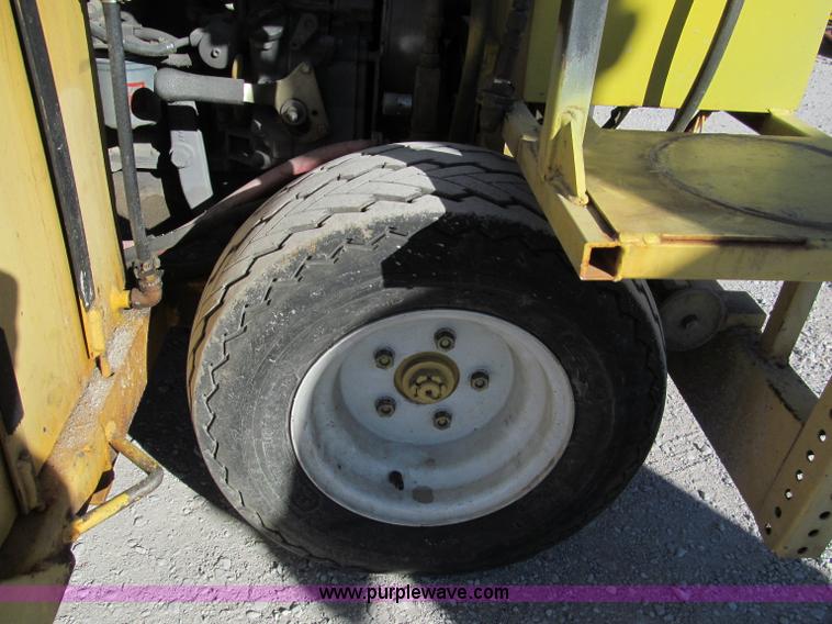 image for item E5786 600 lbs ride-on thermoplastic applicator