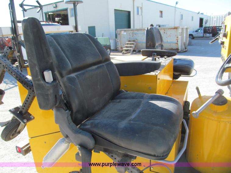 image for item E5787 Stimsonite Titan 1000D long line thermoplastic ride-on applicator with transport trailer