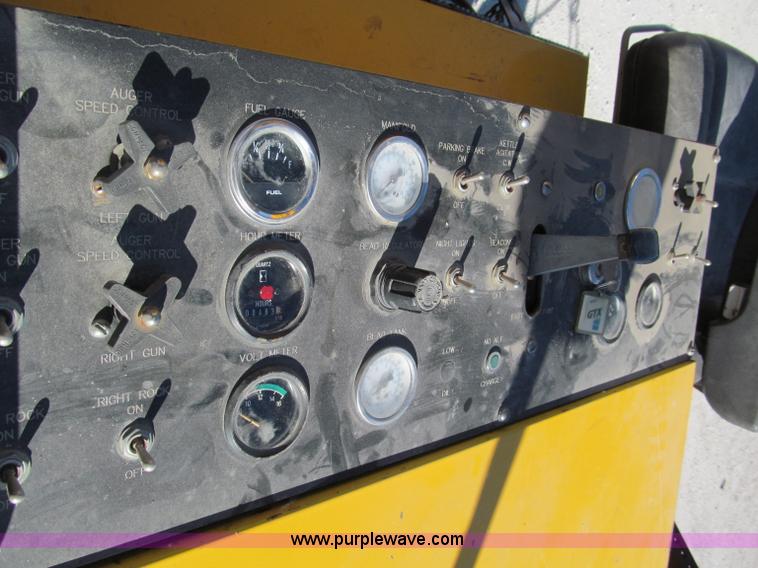 image for item E5787 Stimsonite Titan 1000D long line thermoplastic ride-on applicator with transport trailer