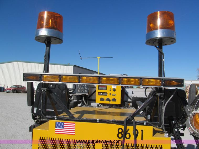 image for item E5787 Stimsonite Titan 1000D long line thermoplastic ride-on applicator with transport trailer