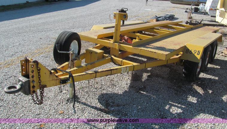image for item E5787 Stimsonite Titan 1000D long line thermoplastic ride-on applicator with transport trailer