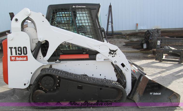 image for item E5788 2007 Bobcat T190 track skid steer