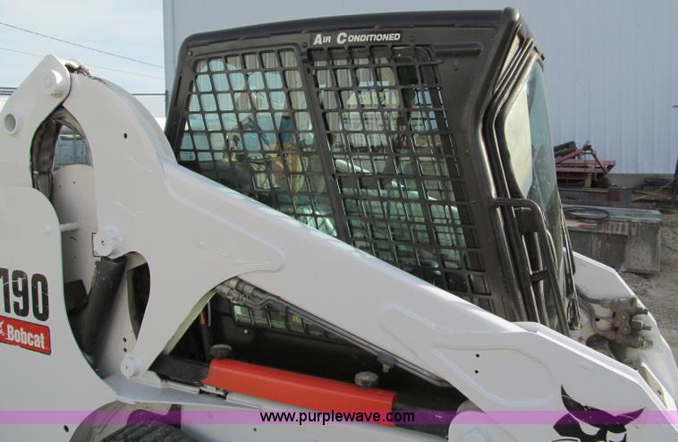 image for item E5788 2007 Bobcat T190 track skid steer
