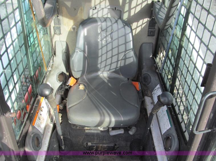 image for item E5788 2007 Bobcat T190 track skid steer