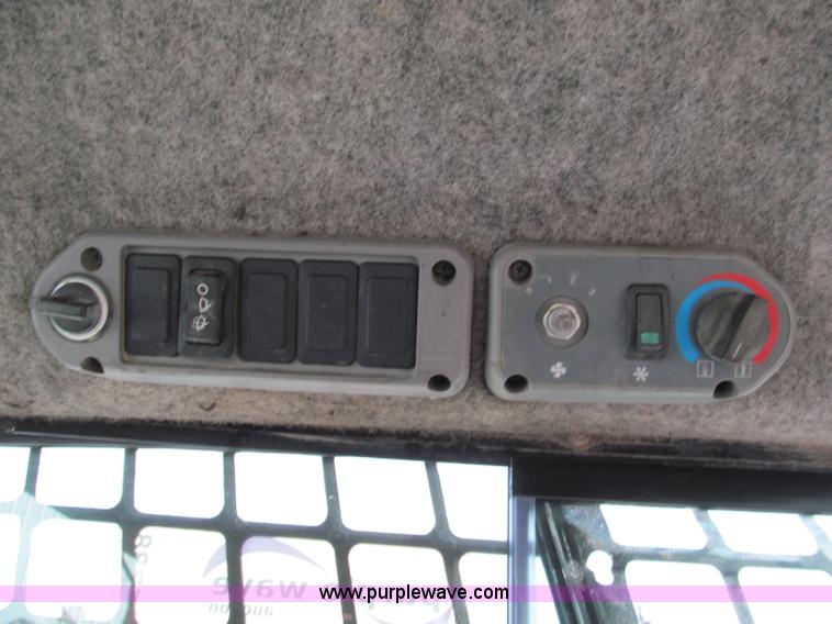 image for item E5788 2007 Bobcat T190 track skid steer