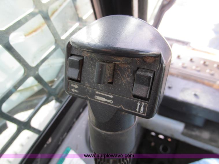 image for item E5788 2007 Bobcat T190 track skid steer