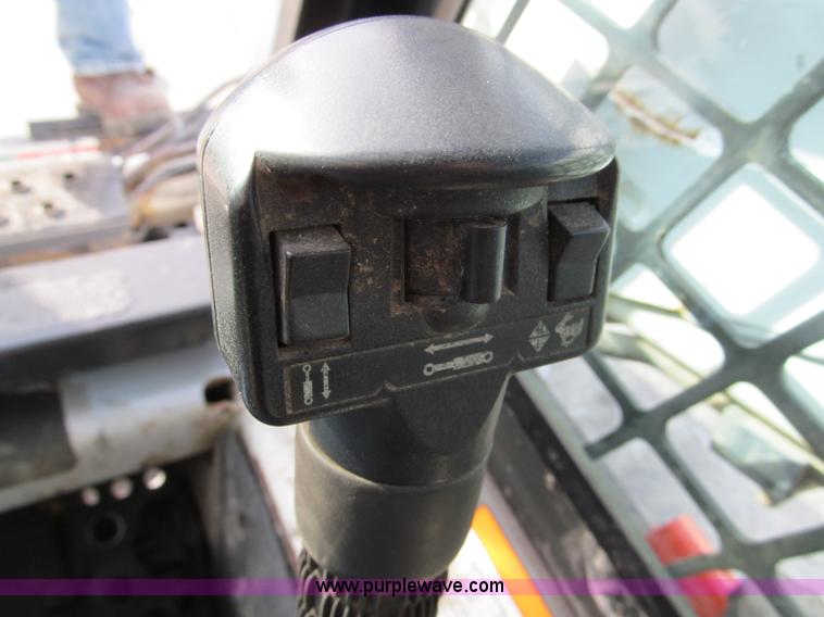 image for item E5788 2007 Bobcat T190 track skid steer