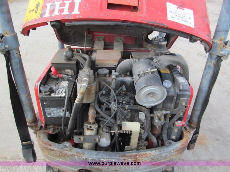 image for item E5817 2001 IHI Nana 7J mini excavator